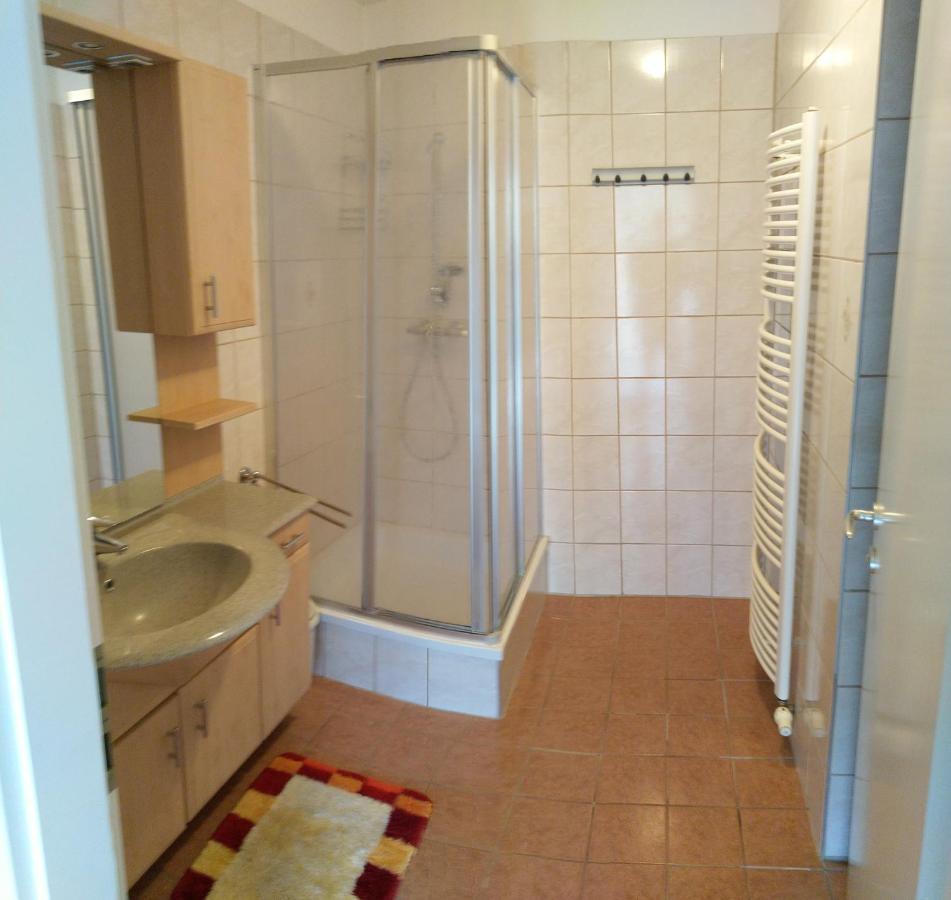 Apartamento Haus Kiko Velden am Wörthersee Exterior foto